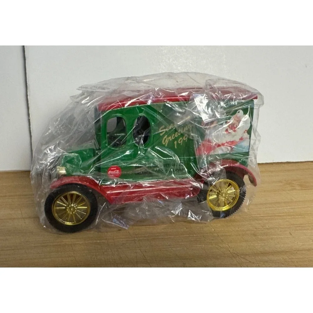 1920 Coca Cola Seasons Greetings Santa Panel Delivery Truck BANK OKLA ERTL #1363